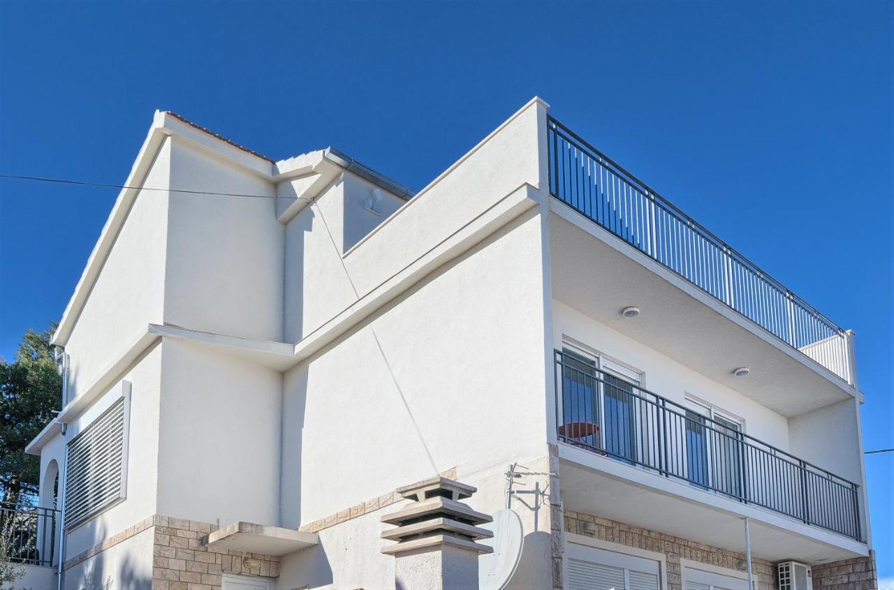 Apartamento Domenico - 50 M From The Sea Donji Seget Exterior foto